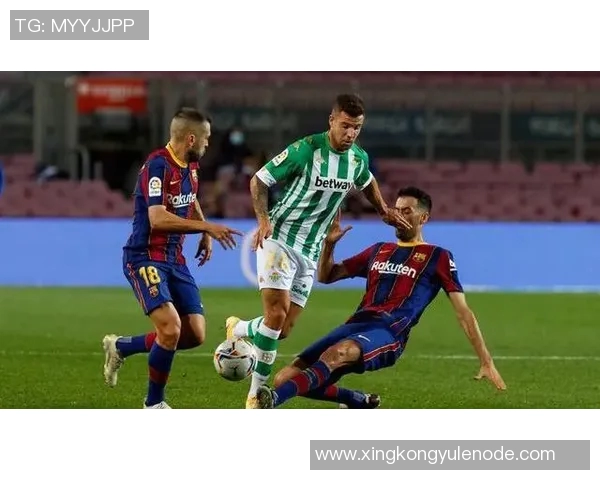 罗贝托与阿尔巴合影留念感慨岁月流逝祝福未来一切顺利 罗贝托与阿尔巴合影留念感慨岁月流逝祝福未来一切顺利